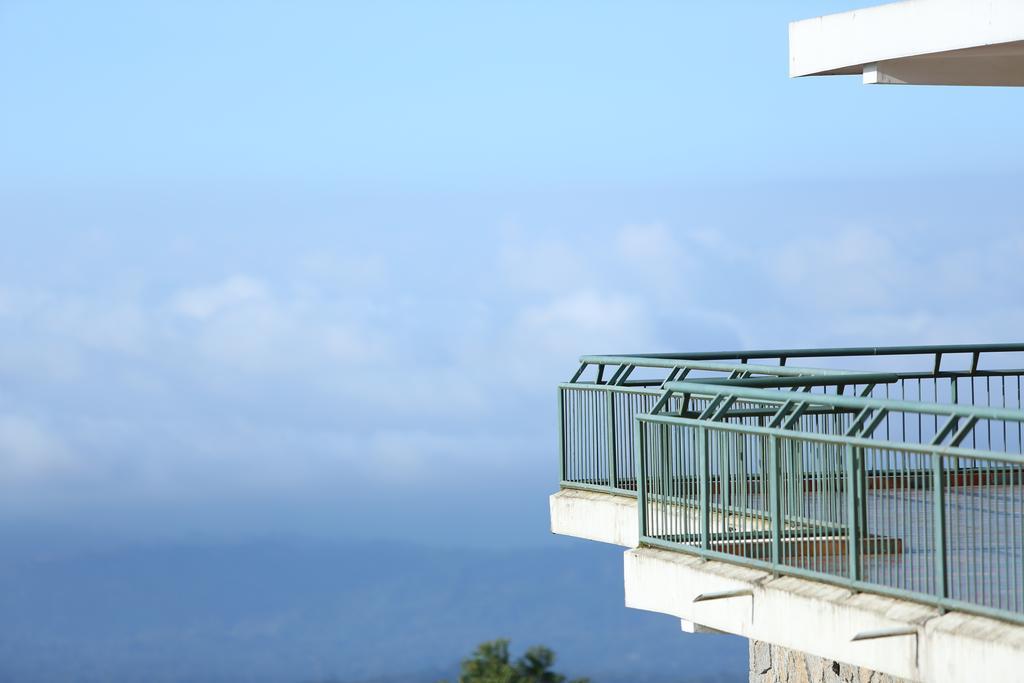 Ayur County Resort Chinnakanal Exterior foto