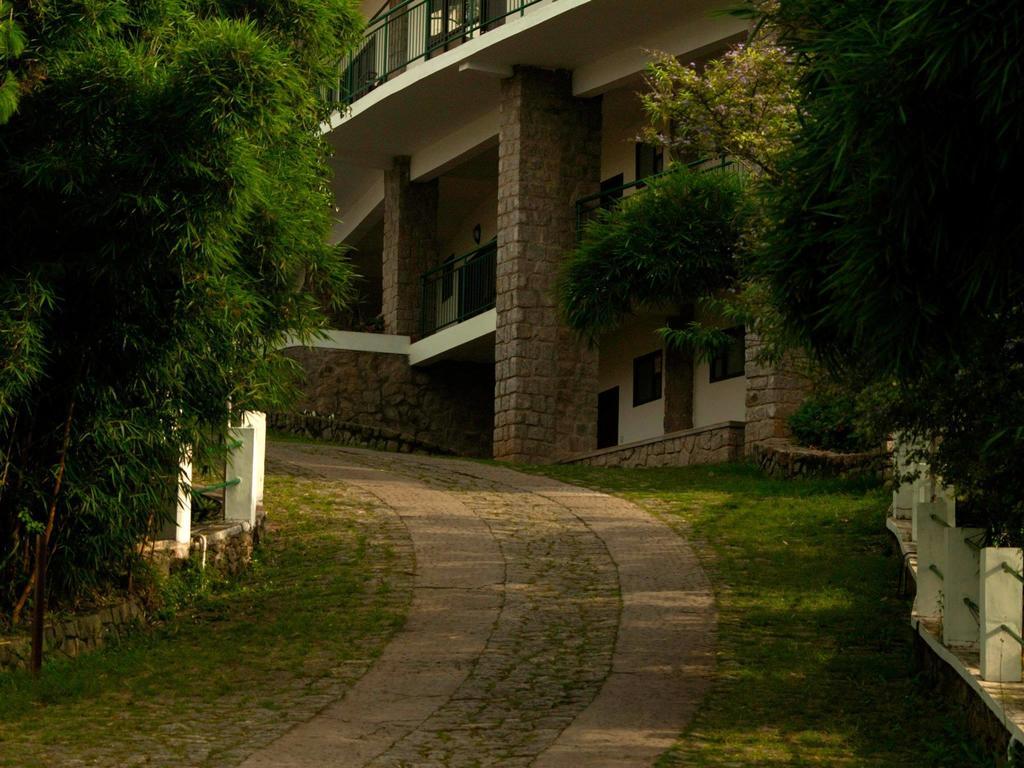 Ayur County Resort Chinnakanal Exterior foto