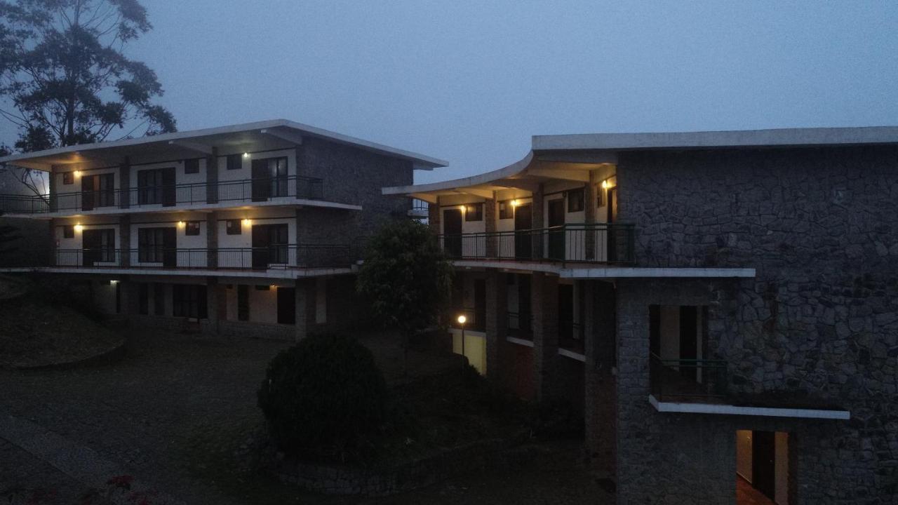 Ayur County Resort Chinnakanal Exterior foto