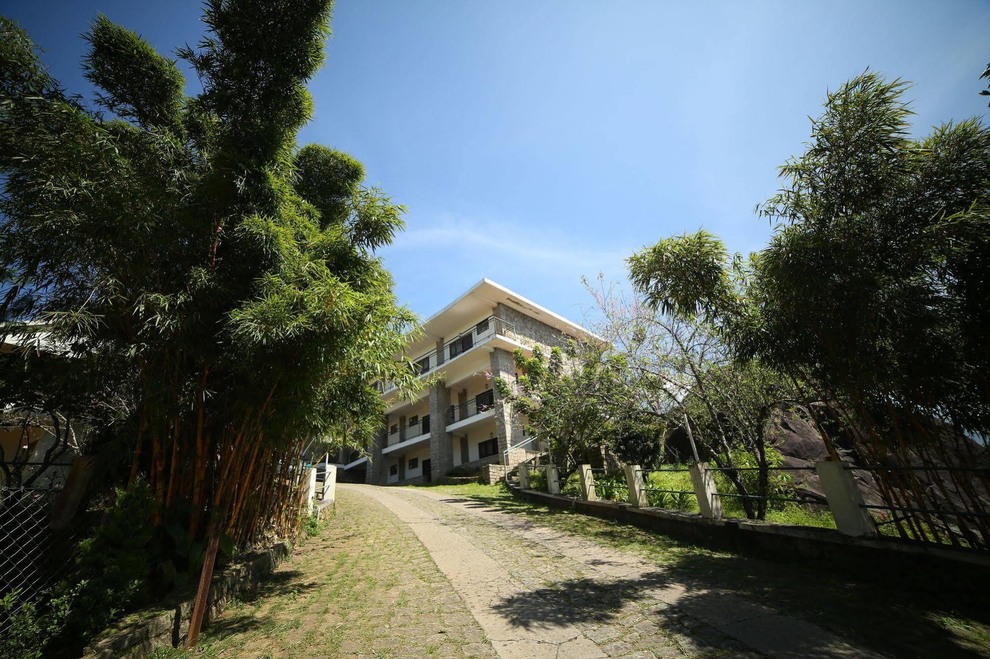 Ayur County Resort Chinnakanal Exterior foto