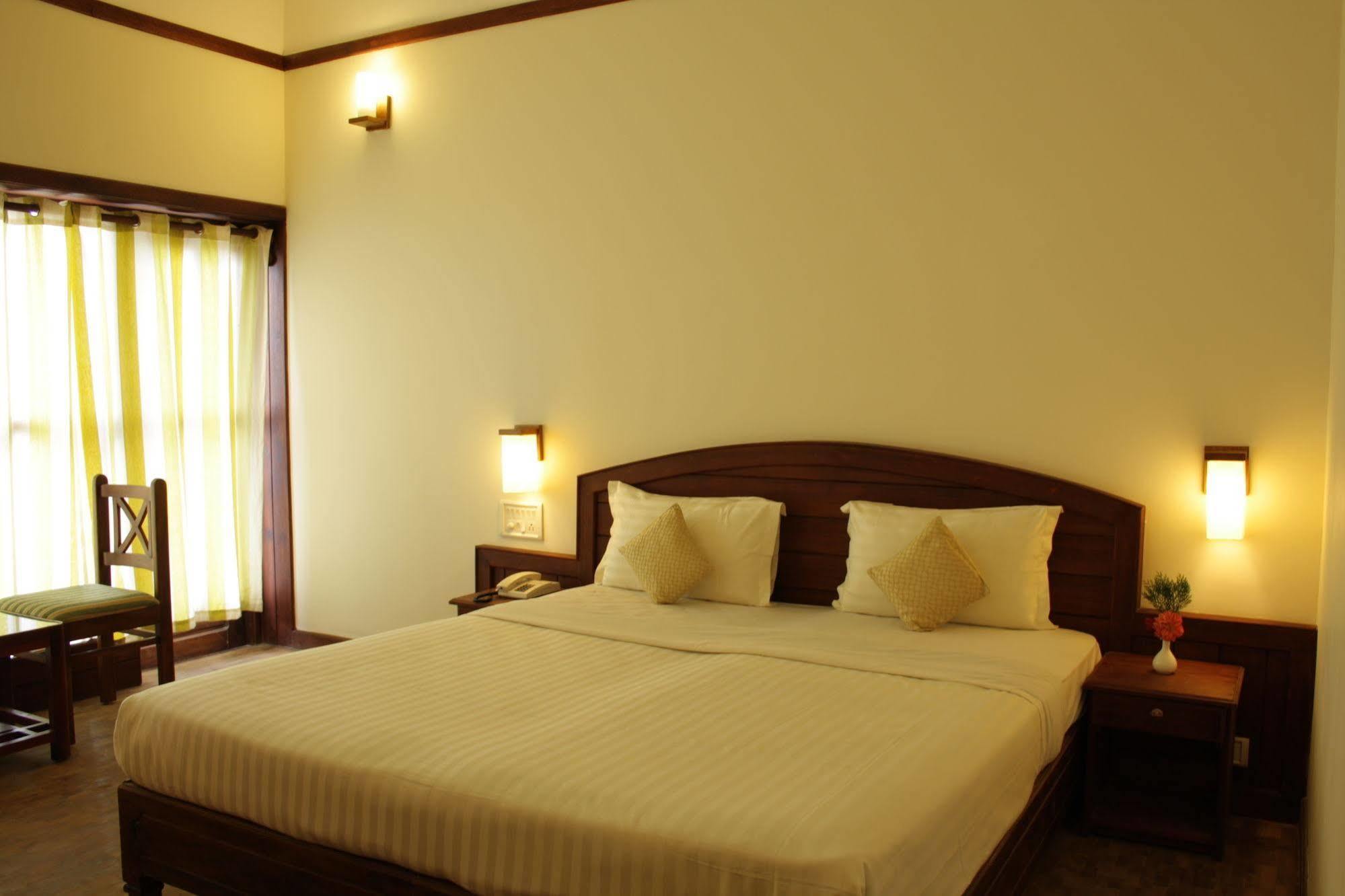 Ayur County Resort Chinnakanal Exterior foto